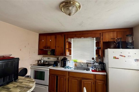 Villa ou maison à louer à Lakeland, Floride: 2 chambres, 65.03 m2 № 2425504 - photo 4