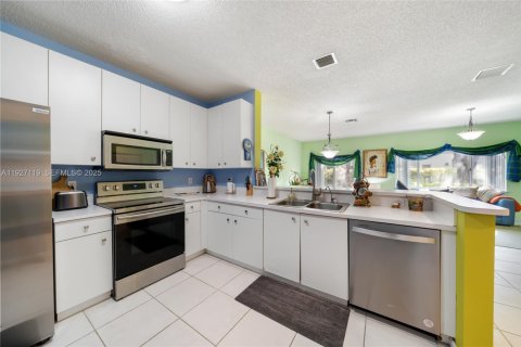 Touwnhouse à vendre à Plantation, Floride: 3 chambres, 157 m2 № 1985989 - photo 7