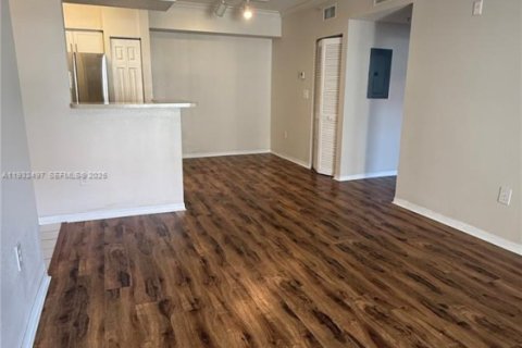 Снять в аренду кондоминиум в Пемброк-Пайнс, Флорида 1 спальня, 64.1м2, № 2034830 - фото 10