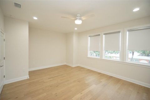 Touwnhouse à louer à Tampa, Floride: 4 chambres, 223.43 m2 № 2415388 - photo 28