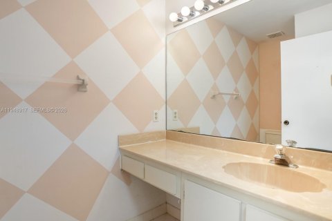 Touwnhouse à vendre à Doral, Floride: 3 chambres, 159.05 m2 № 2005075 - photo 27