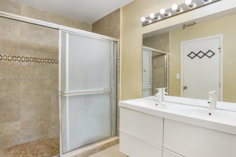 Touwnhouse à vendre à Doral, Floride: 3 chambres, 159.05 m2 № 2005075 - photo 20