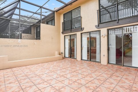 Touwnhouse à vendre à Doral, Floride: 3 chambres, 159.05 m2 № 2005075 - photo 3