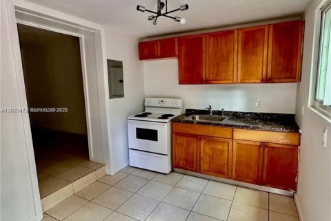 Appartement à louer à Miami, Floride: 2 chambres, 512.82 m2 № 1977446 - photo 3