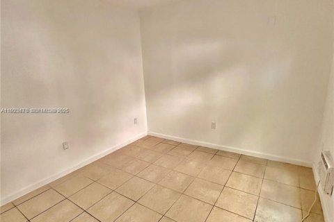Appartement à louer à Miami, Floride: 2 chambres, 512.82 m2 № 1977446 - photo 5