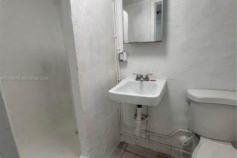 Villa ou maison à louer à Pahokee, Floride: 1 chambre, 914.16 m2 № 2414303 - photo 5