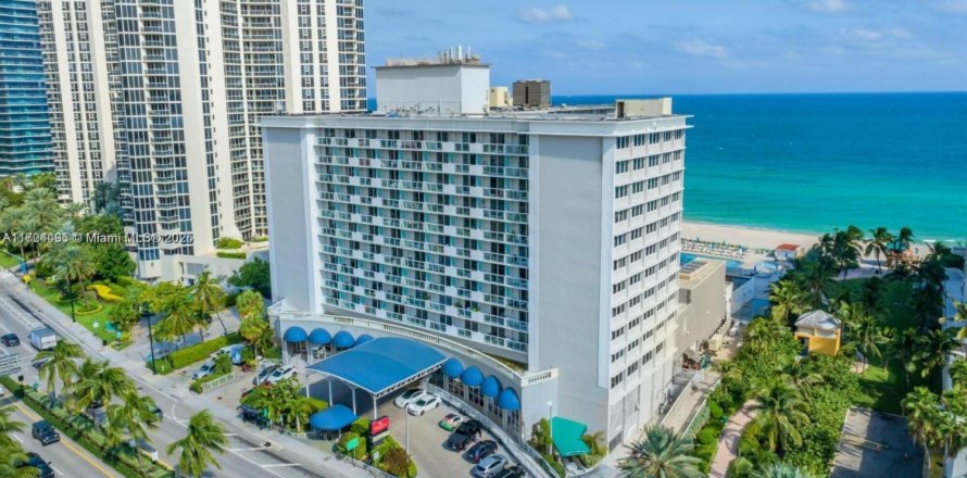 Studio à Condo à Sunny Isles Beach, Floride № 1862264