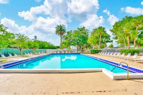 Apartamento en alquiler en Miami Beach, Florida, 2 dormitorios, 94.76 m2 № 1888299 - foto 27
