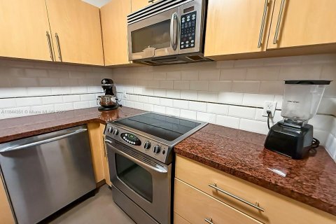 Apartamento en alquiler en Miami Beach, Florida, 2 dormitorios, 94.76 m2 № 1888299 - foto 11