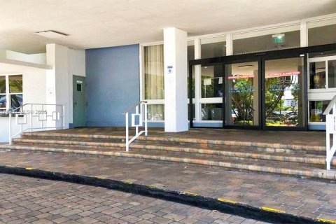 Apartamento en alquiler en Miami Beach, Florida, 2 dormitorios, 94.76 m2 № 1888299 - foto 4