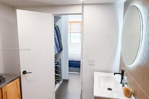 Apartamento en alquiler en Miami Beach, Florida, 2 dormitorios, 94.76 m2 № 1888299 - foto 16