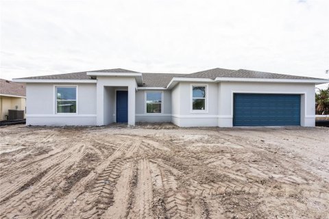 House in Englewood, Florida 3 bedrooms, 189.71 sq.m. № 1558166 - photo 2