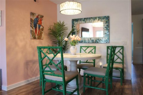 Condo in Clearwater, Florida, 2 bedrooms  № 1910023 - photo 8