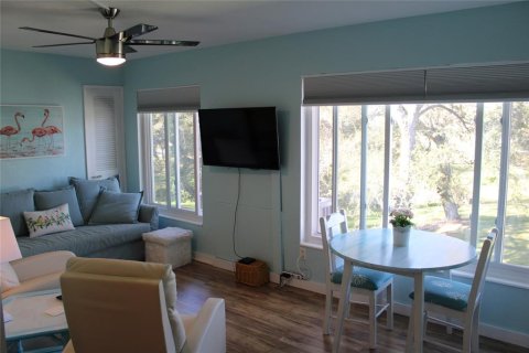 Condo in Clearwater, Florida, 2 bedrooms  № 1910023 - photo 20