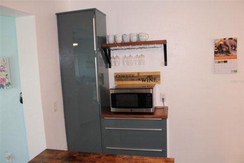 Condo in Clearwater, Florida, 2 bedrooms  № 1910023 - photo 17