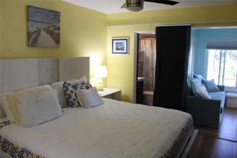 Condo in Clearwater, Florida, 2 bedrooms  № 1910023 - photo 27