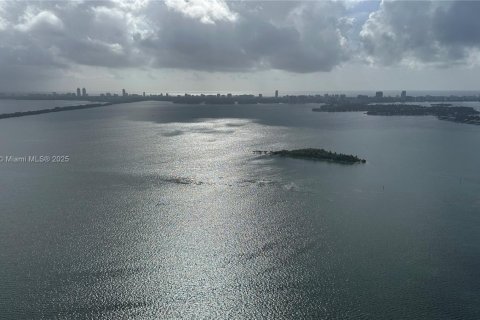 Copropriété à louer à Miami, Floride: 3 chambres № 1848949 - photo 1