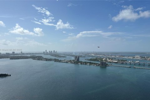 Copropriété à louer à Miami, Floride: 3 chambres № 1848949 - photo 5