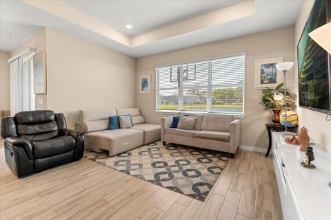 Villa ou maison à vendre à Kissimmee, Floride: 4 chambres, 171.87 m2 № 1602458 - photo 4