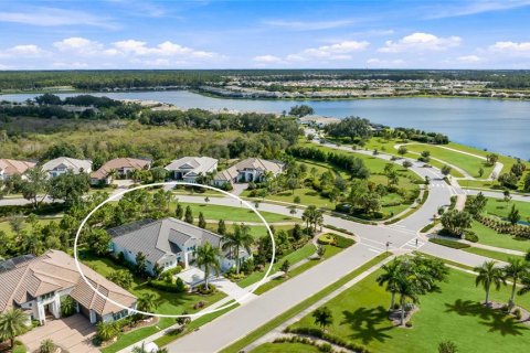 Villa ou maison à vendre à Sarasota, Floride: 3 chambres, 298.12 m2 № 2419645 - photo 3