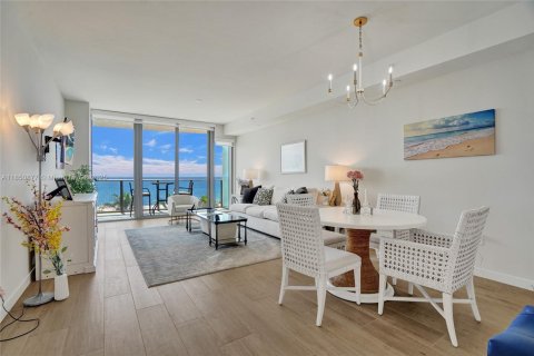 Copropriété à vendre à Pompano Beach, Floride: 2 chambres, 175.12 m2 № 1855205 - photo 9