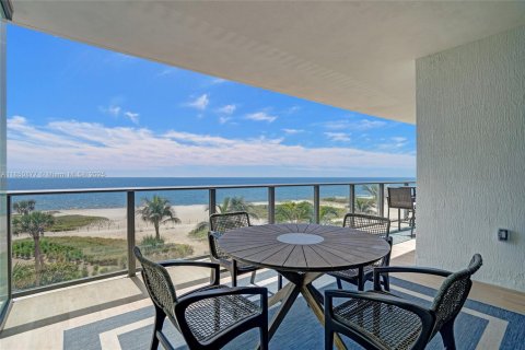 Copropriété à vendre à Pompano Beach, Floride: 2 chambres, 175.12 m2 № 1855205 - photo 2