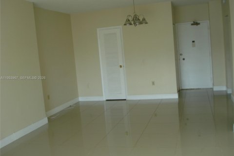Condominio en Hallandale Beach, Florida, 1 dormitorio  № 2008264