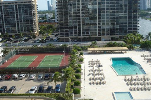 Condominio en venta en Hallandale Beach, Florida, 1 dormitorio, 74.14 m2 № 2008264 - foto 17