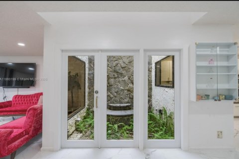 Townhouse in West Palm Beach, Florida 3 bedrooms, 176.51 sq.m. № 1925011 - photo 10