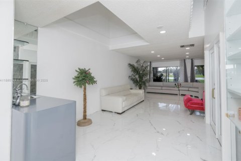 Townhouse in West Palm Beach, Florida 3 bedrooms, 176.51 sq.m. № 1925011 - photo 22