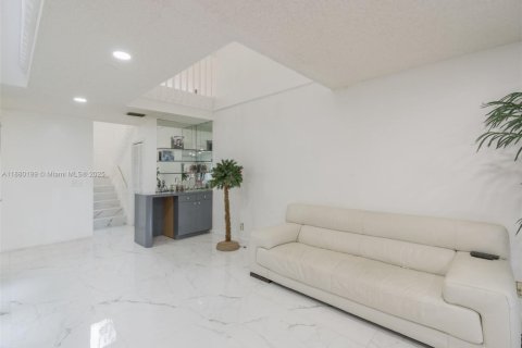 Townhouse in West Palm Beach, Florida 3 bedrooms, 176.51 sq.m. № 1925011 - photo 9