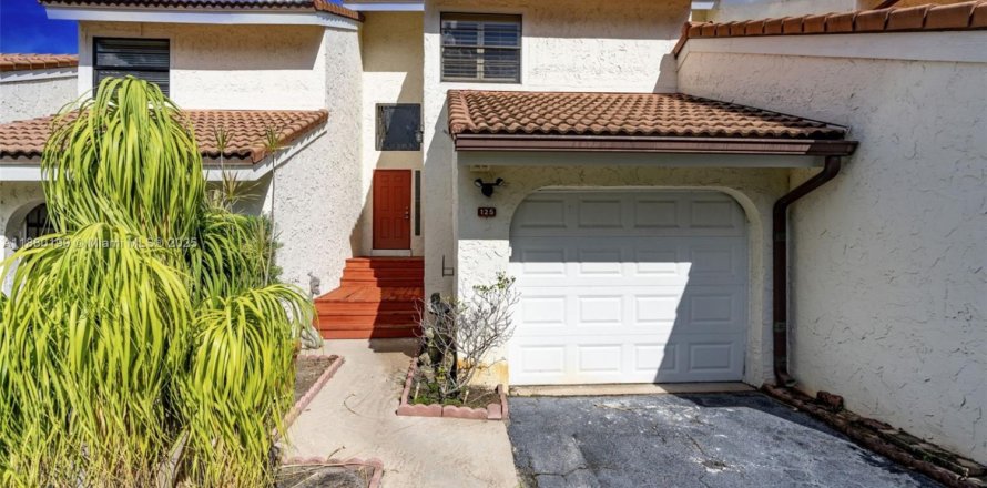 Townhouse in West Palm Beach, Florida 3 bedrooms, 176.51 sq.m. № 1925011