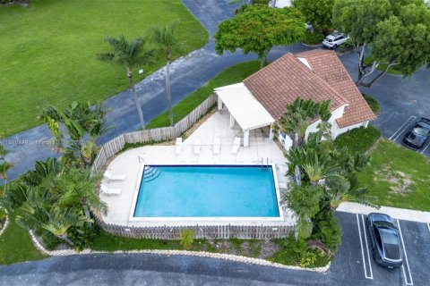 Townhouse in West Palm Beach, Florida 3 bedrooms, 176.51 sq.m. № 1925011 - photo 2