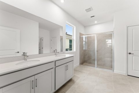 House in Port St. Lucie, Florida 3 bedrooms, 232.26 sq.m. № 2270737 - photo 6