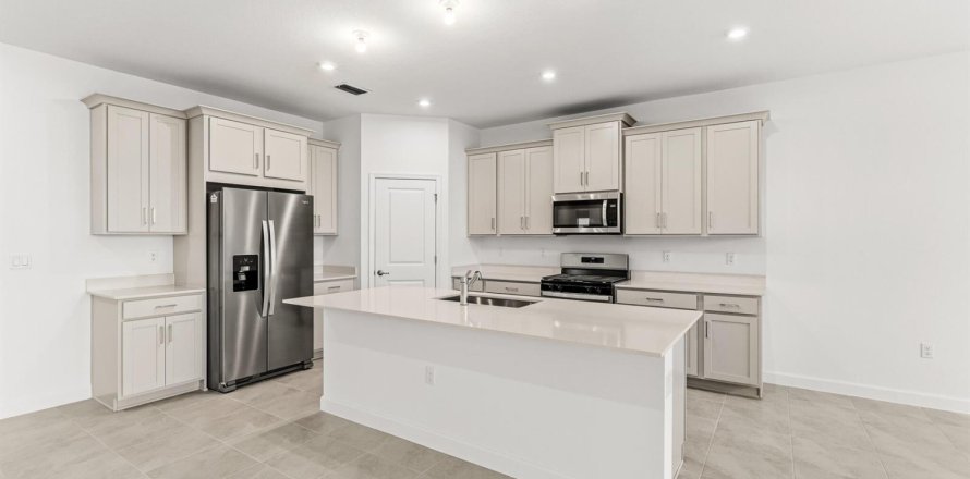 House in Port St. Lucie, Florida 3 bedrooms, 232.26 sq.m. № 2270737