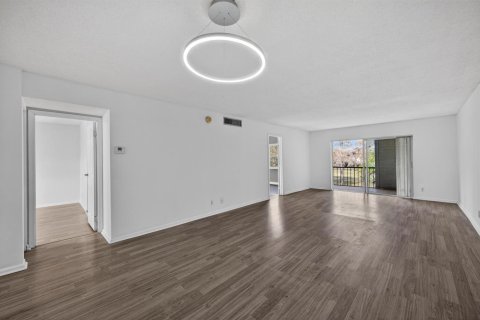 Copropriété à vendre à Lauderhill, Floride: 2 chambres, 104.98 m2 № 2083964 - photo 4