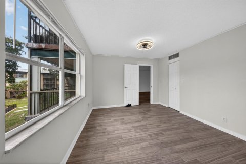 Copropriété à vendre à Lauderhill, Floride: 2 chambres, 104.98 m2 № 2083964 - photo 24