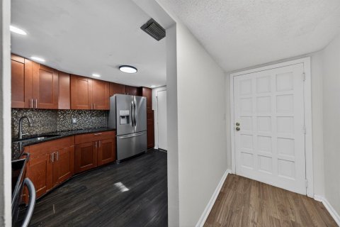 Copropriété à vendre à Lauderhill, Floride: 2 chambres, 104.98 m2 № 2083964 - photo 12