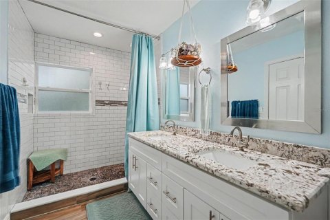 Villa ou maison à vendre à Tampa, Floride: 4 chambres, 151.62 m2 № 2389377 - photo 18