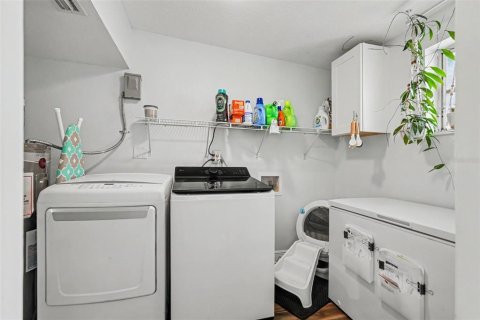 Villa ou maison à vendre à Tampa, Floride: 4 chambres, 151.62 m2 № 2389377 - photo 23