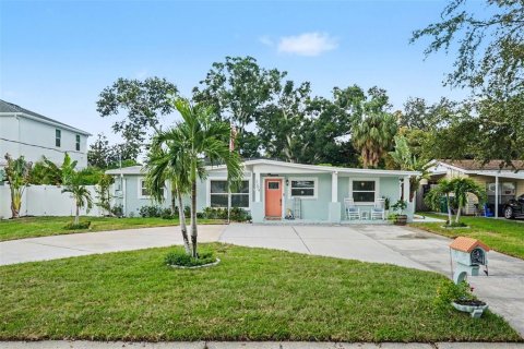 Villa ou maison à Tampa, Floride 4 chambres, 151.62 m2 № 2389377