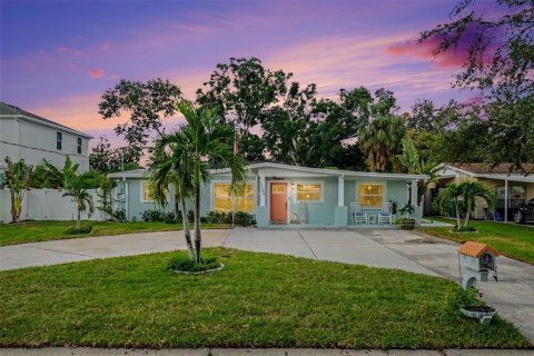 Villa ou maison à vendre à Tampa, Floride: 4 chambres, 151.62 m2 № 2389377 - photo 26