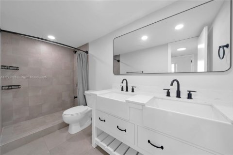 Купить кондоминиум в Майами, Флорида 2 спальни, 100.06м2, № 1696533 - фото 9