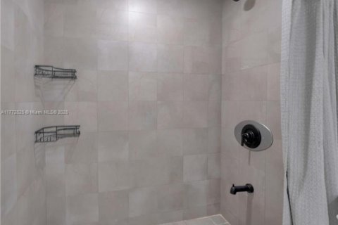Купить кондоминиум в Майами, Флорида 2 спальни, 100.06м2, № 1696533 - фото 10