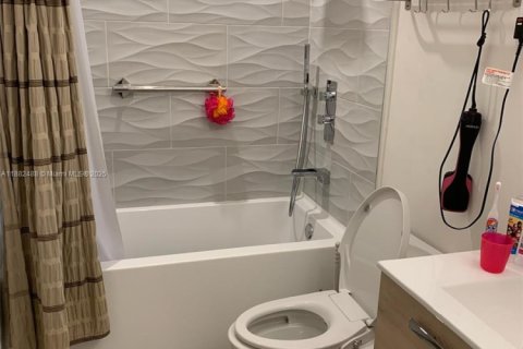 Купить виллу или дом в Хайалиа, Флорида 3 спальни, 149.11м2, № 1978140 - фото 10