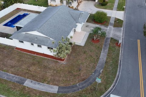Casa en venta en Vero Beach, Florida, 3 dormitorios, 131.18 m2 № 2081519 - foto 8