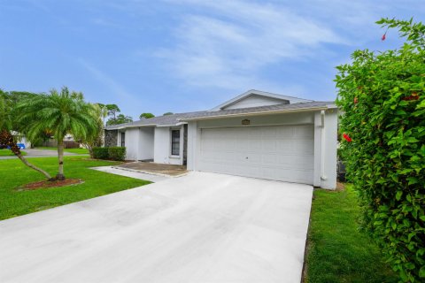 Casa en venta en Vero Beach, Florida, 3 dormitorios, 131.18 m2 № 2081519 - foto 2