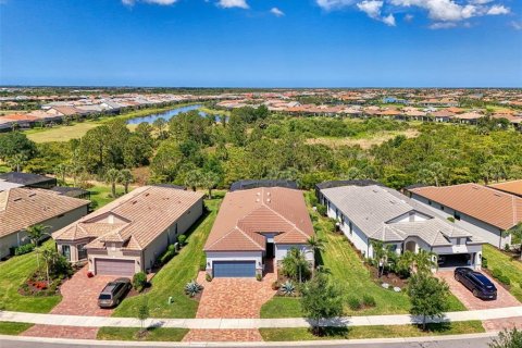 House in Venice, Florida 2 bedrooms, 175.86 sq.m. № 2428927 - photo 3