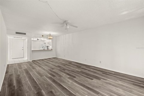 Condominio en venta en Largo, Florida, 2 dormitorios, 88.72 m2 № 1409994 - foto 19