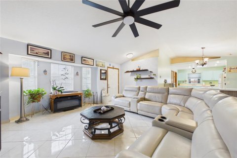 Villa ou maison à vendre à Cocoa, Floride: 3 chambres, 123.65 m2 № 2403330 - photo 19